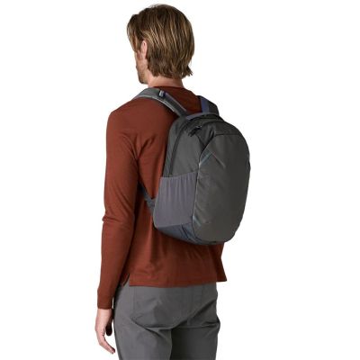 Patagonia Zaino Atom day pack PATAGONIA