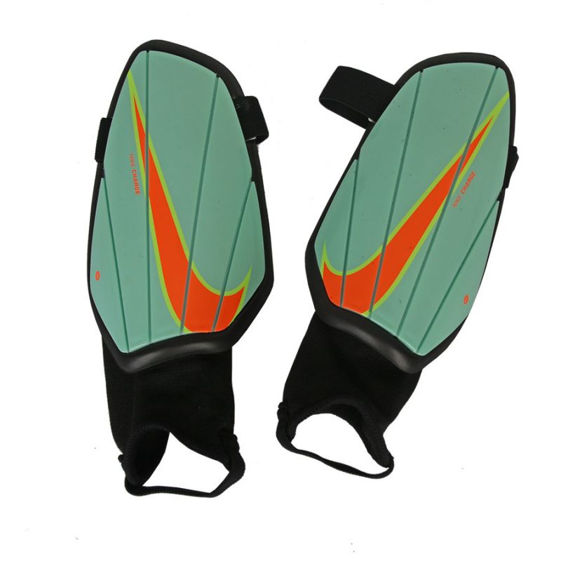 Shin Pads Nike Charge Y SP2165..