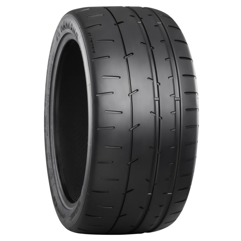 Tire 265/35 R20 99Y Nankang CR-S Label: DCB-73 dB