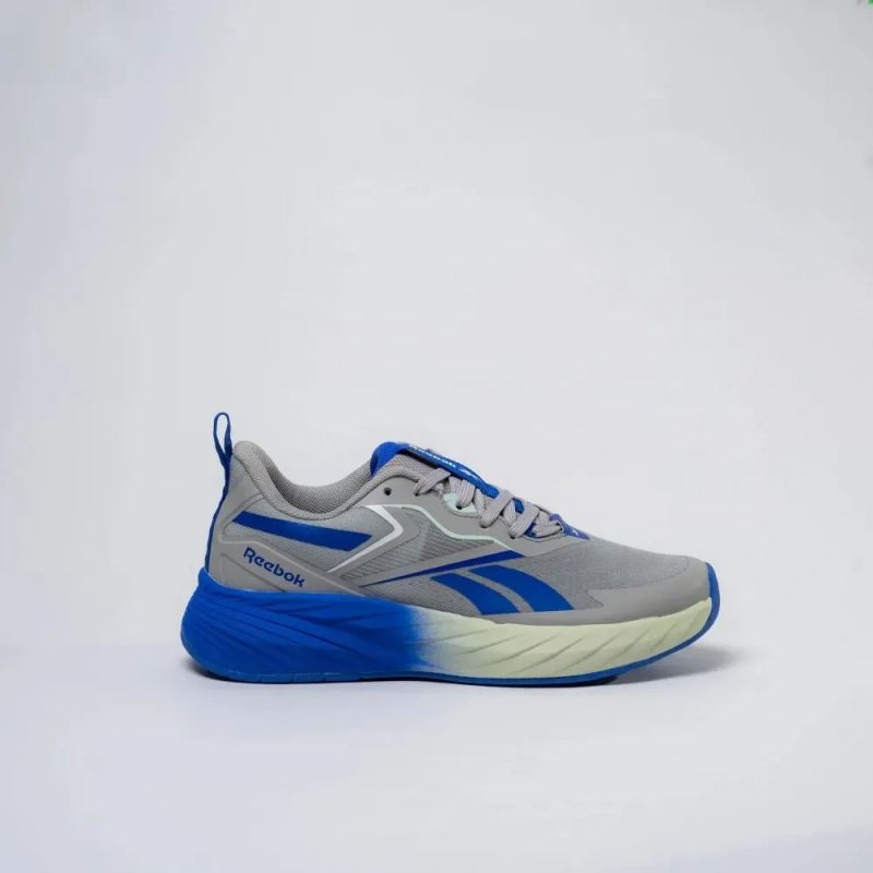 Reebok Sneakers verse