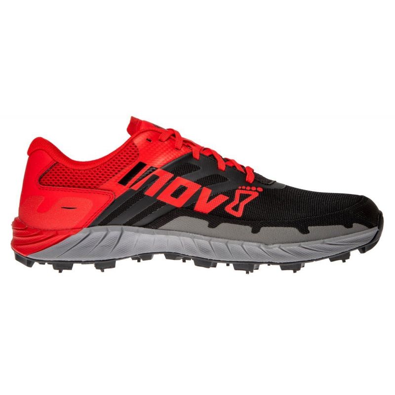 Shoes with spikes Inov-8 Oroc ..