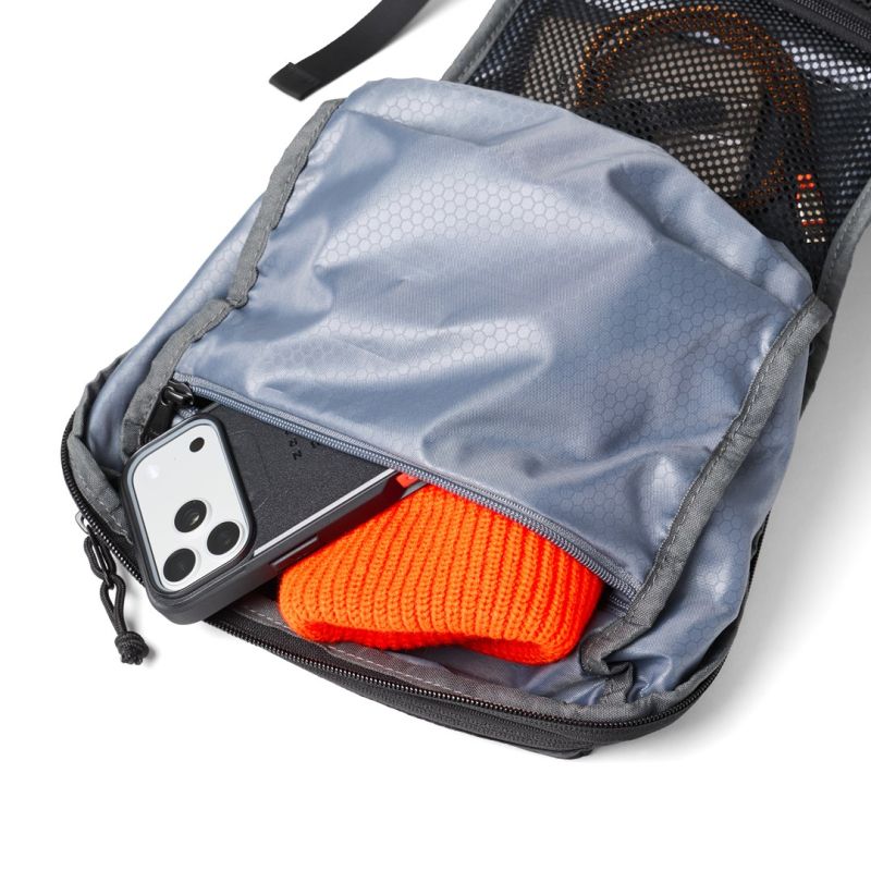 Urban Armor Gear Zaino Travel Backpack Nylon