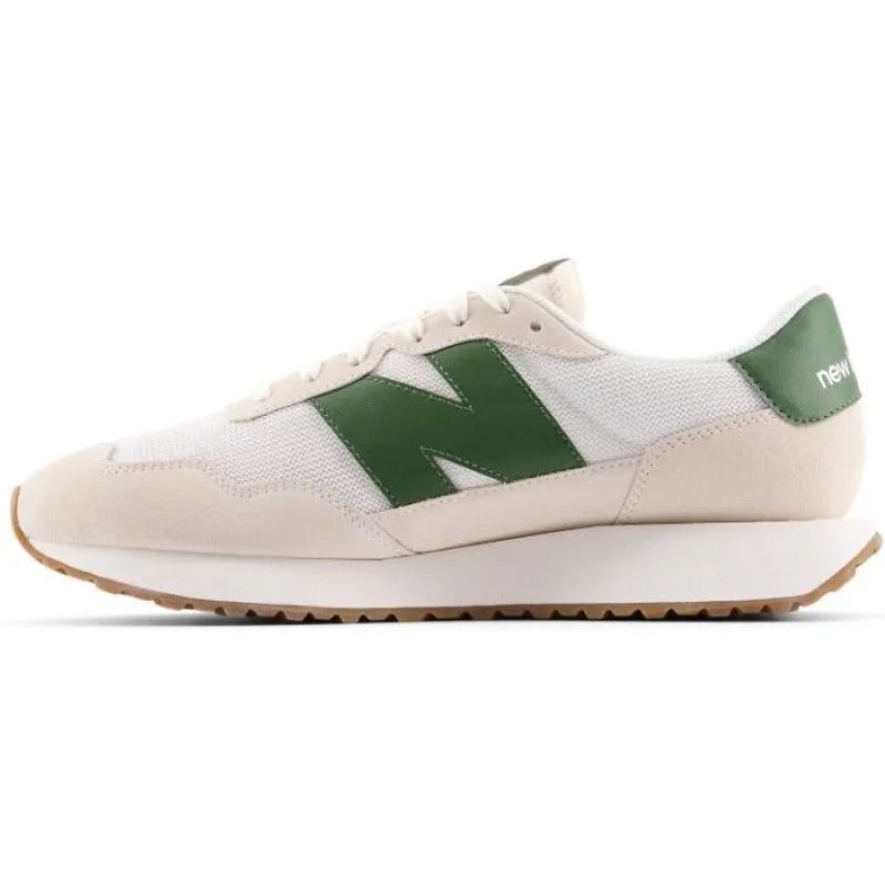 New Balance Sneakers lifestyle