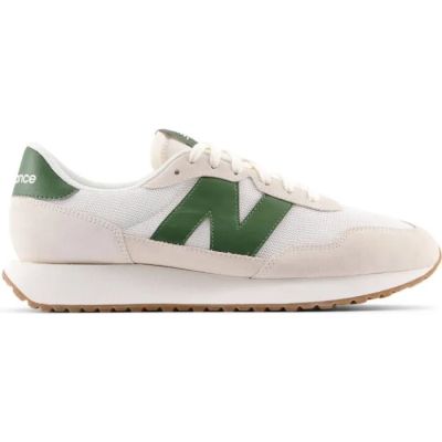 New Balance Sneakers lifestyle