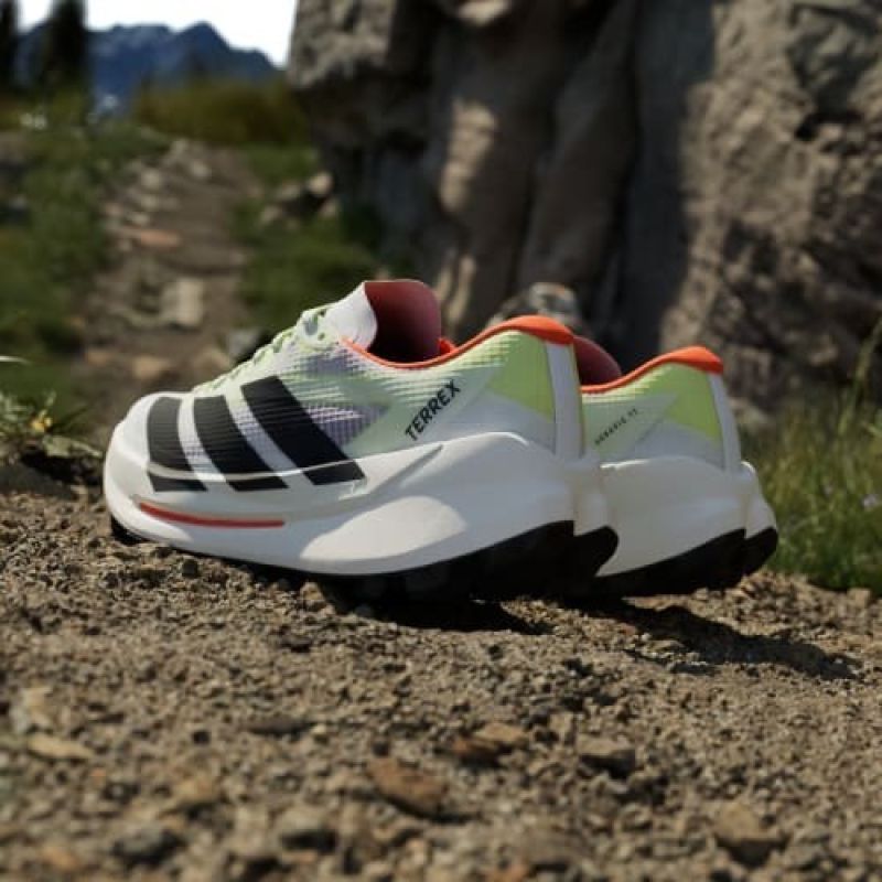 adidas Scarpe trail adidas terrex Agravic TT ftwr white/core blk/imp size