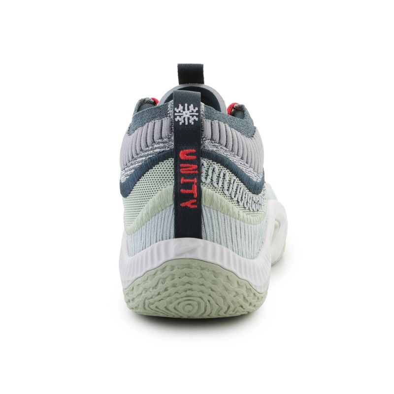 Nike Scarpe Cosmic Unity