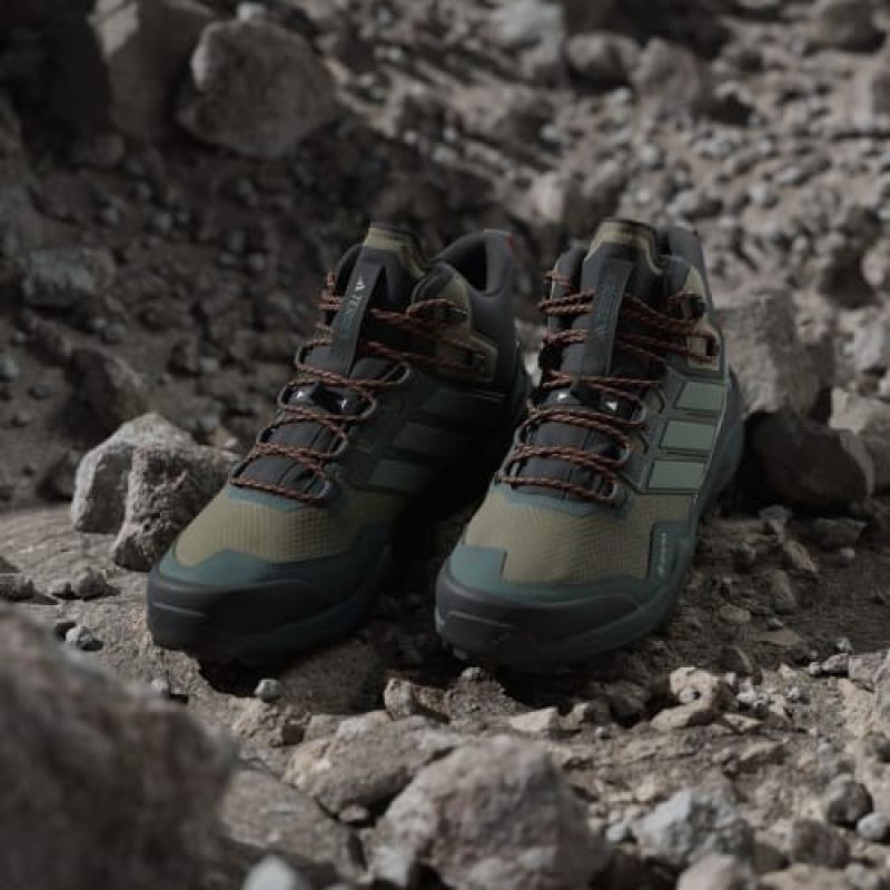 adidas Stivali High-top hiking adidas terrex Skychaser Mid GTX olistr/silgrn/cblack