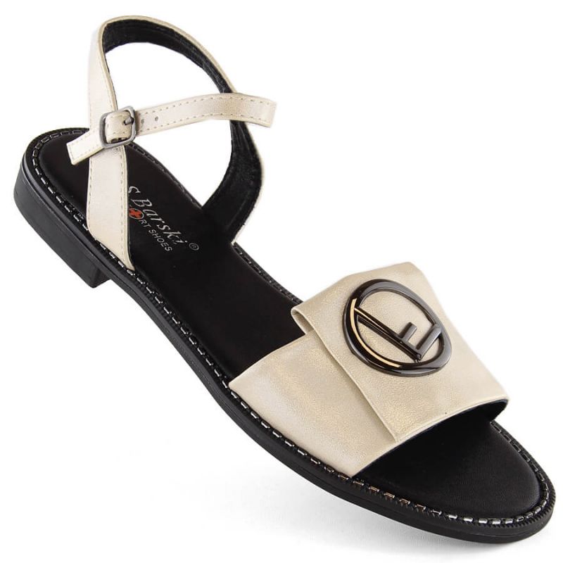 Comfortable sandals with decor..